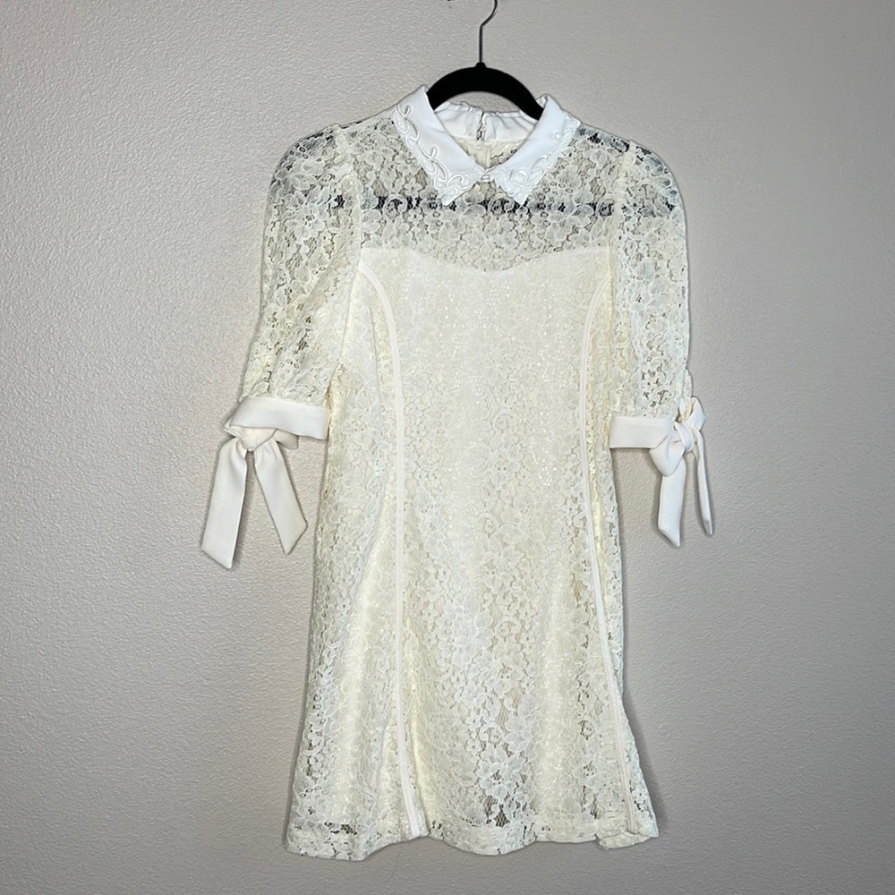 Beautiful Daisy Lace Modi Dress
